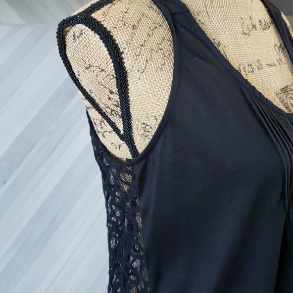 Self Esteem tank top black pleated front sheer lace back button front Size Large - Picture 2 of 5